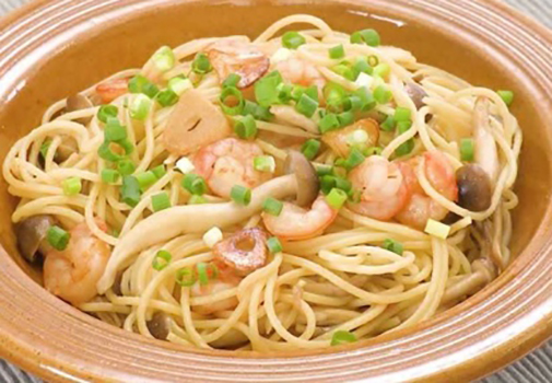 豆パスタにきのこエビを