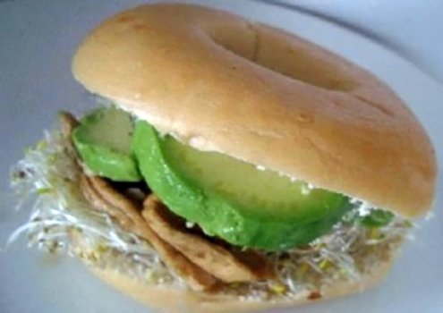 チキンアボガドベーグル